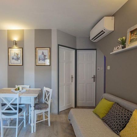 Apartments Villa Anka Komiža Esterno foto