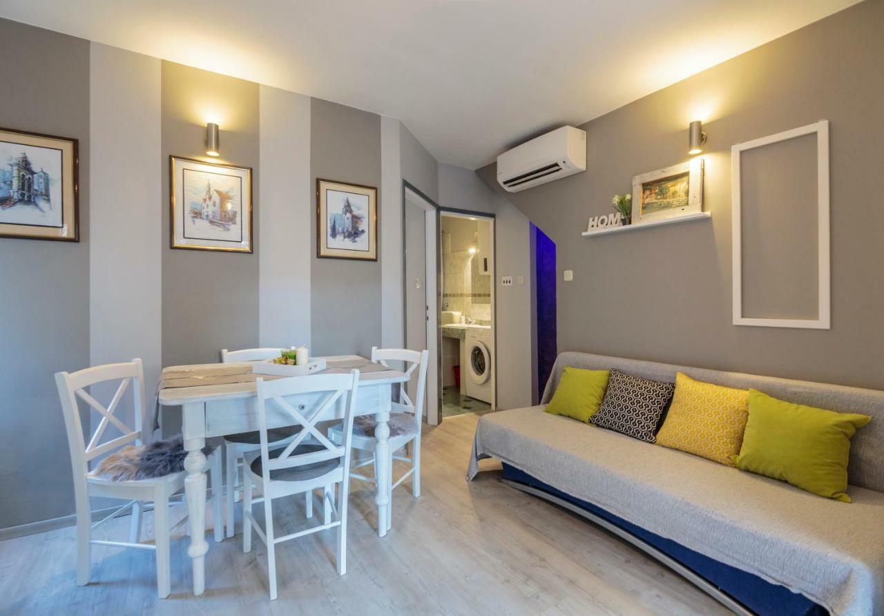 Apartments Villa Anka Komiža Esterno foto