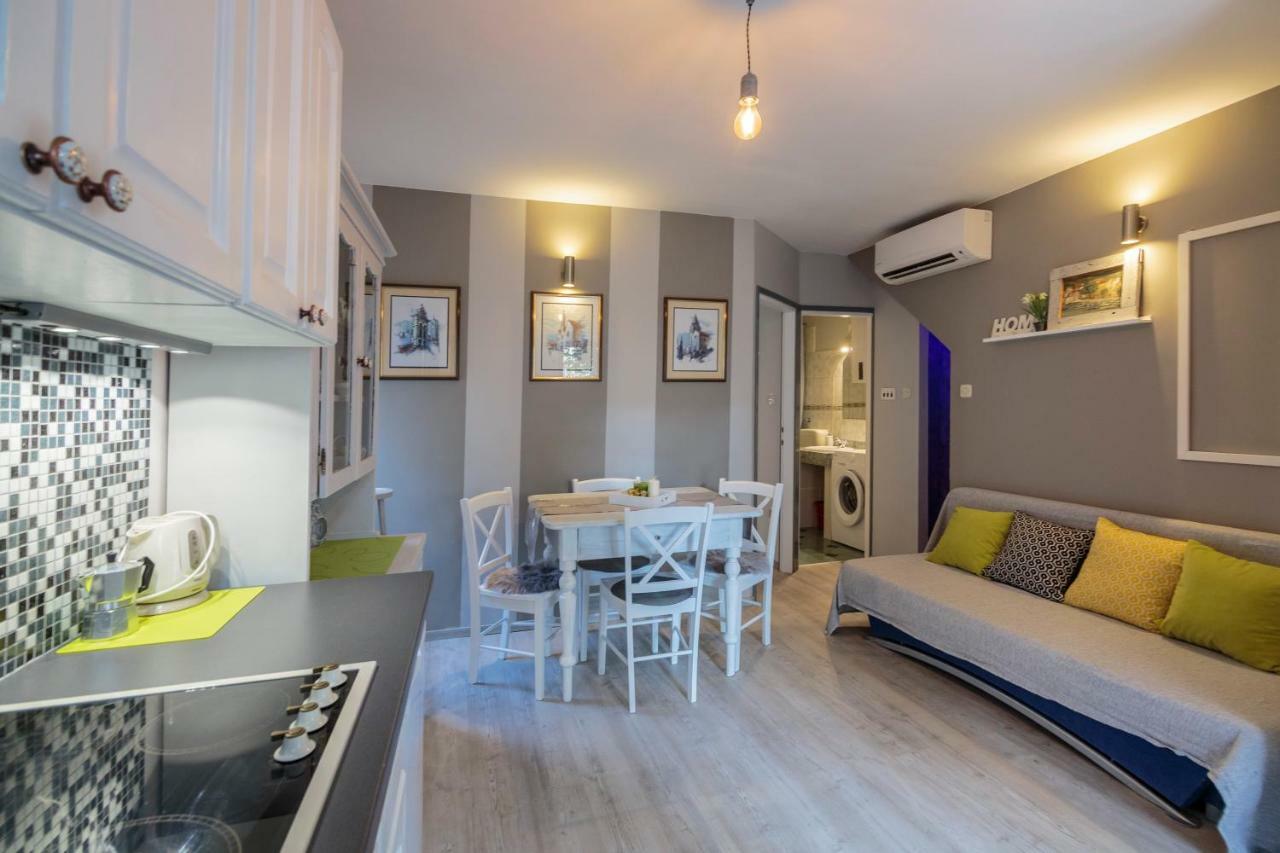 Apartments Villa Anka Komiža Esterno foto